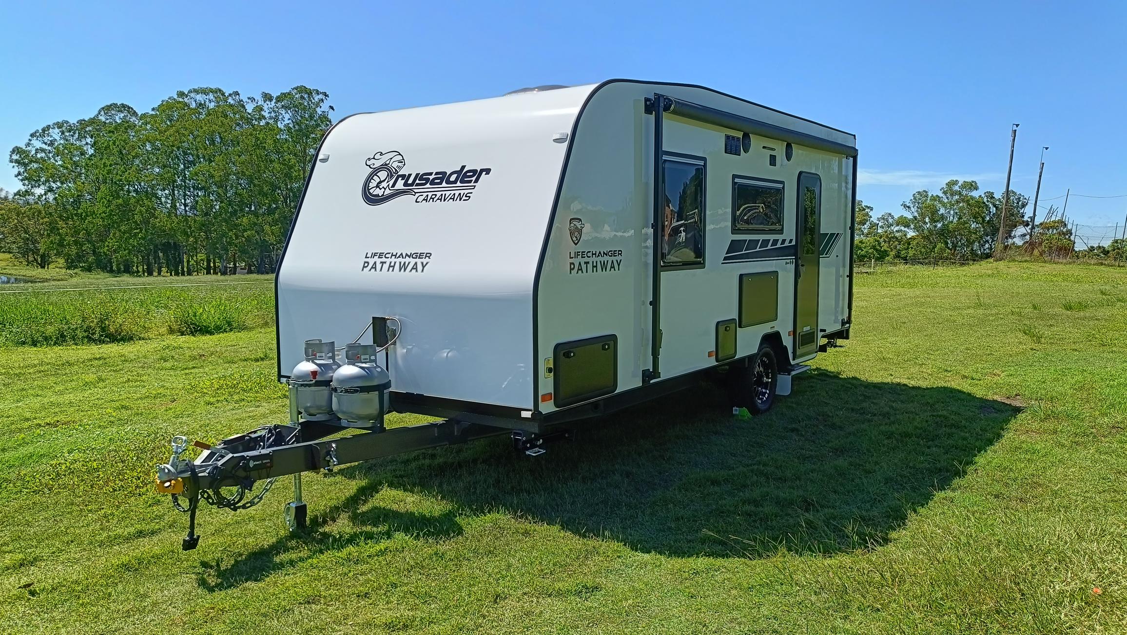 R & R Camper Hire - Caravan & Hybrid Camper Hire Brisbane vehicle hire hero