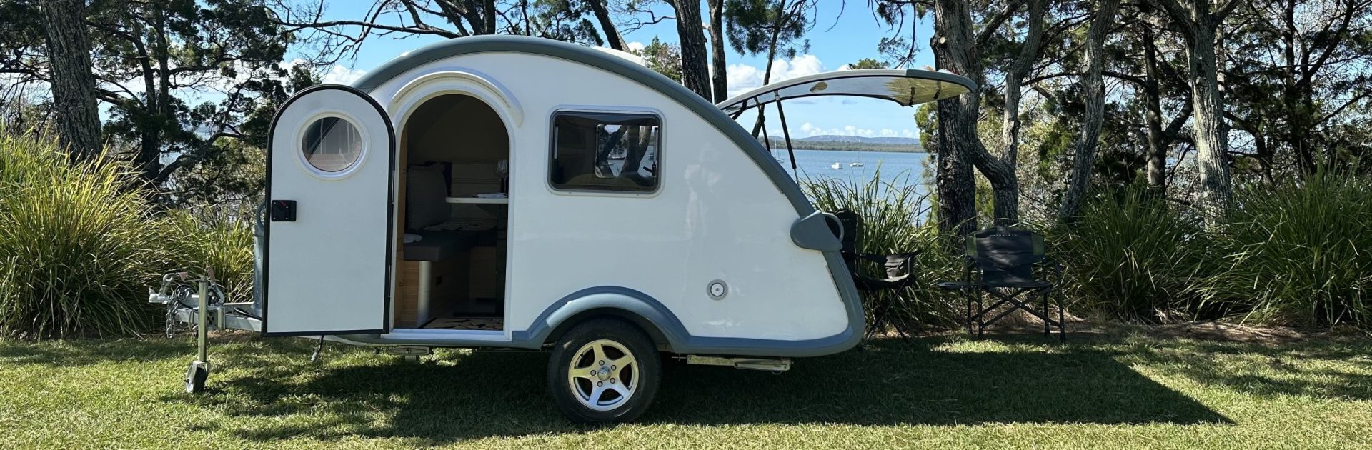 Place Caravan Management vehicle hire hero